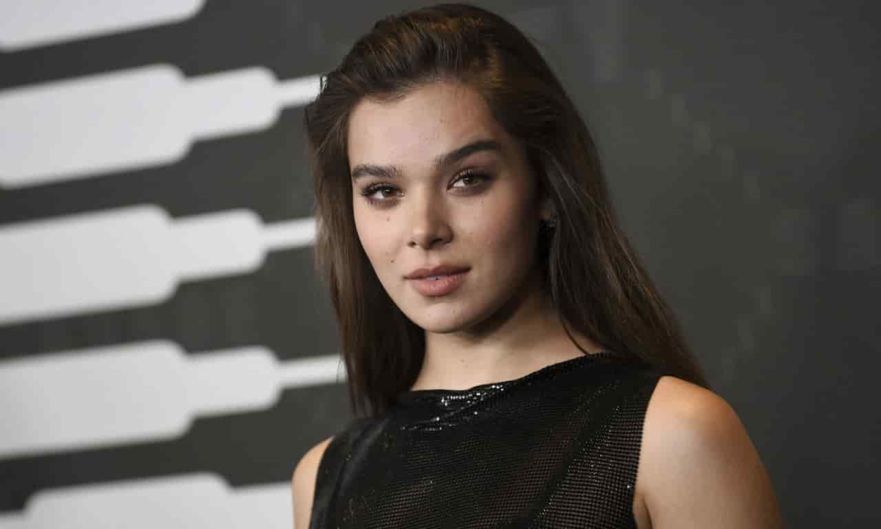 Hailee Steinfeld Net Worth ,Personal Life, Professional Life